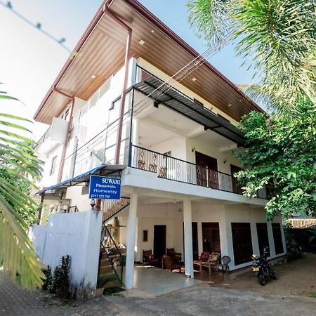 Suwani Pinnawala Homestay Extérieur photo