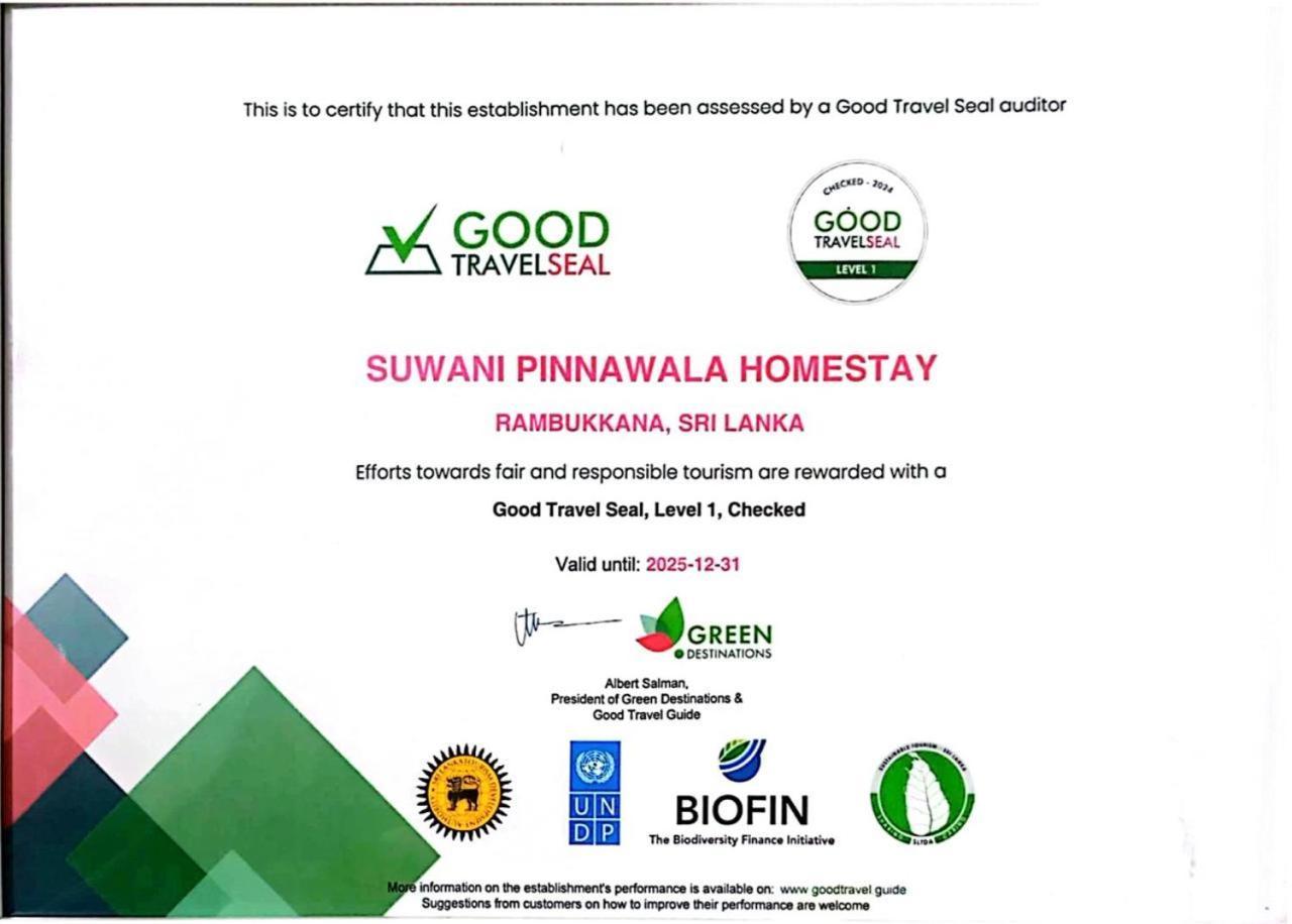 Suwani Pinnawala Homestay Extérieur photo