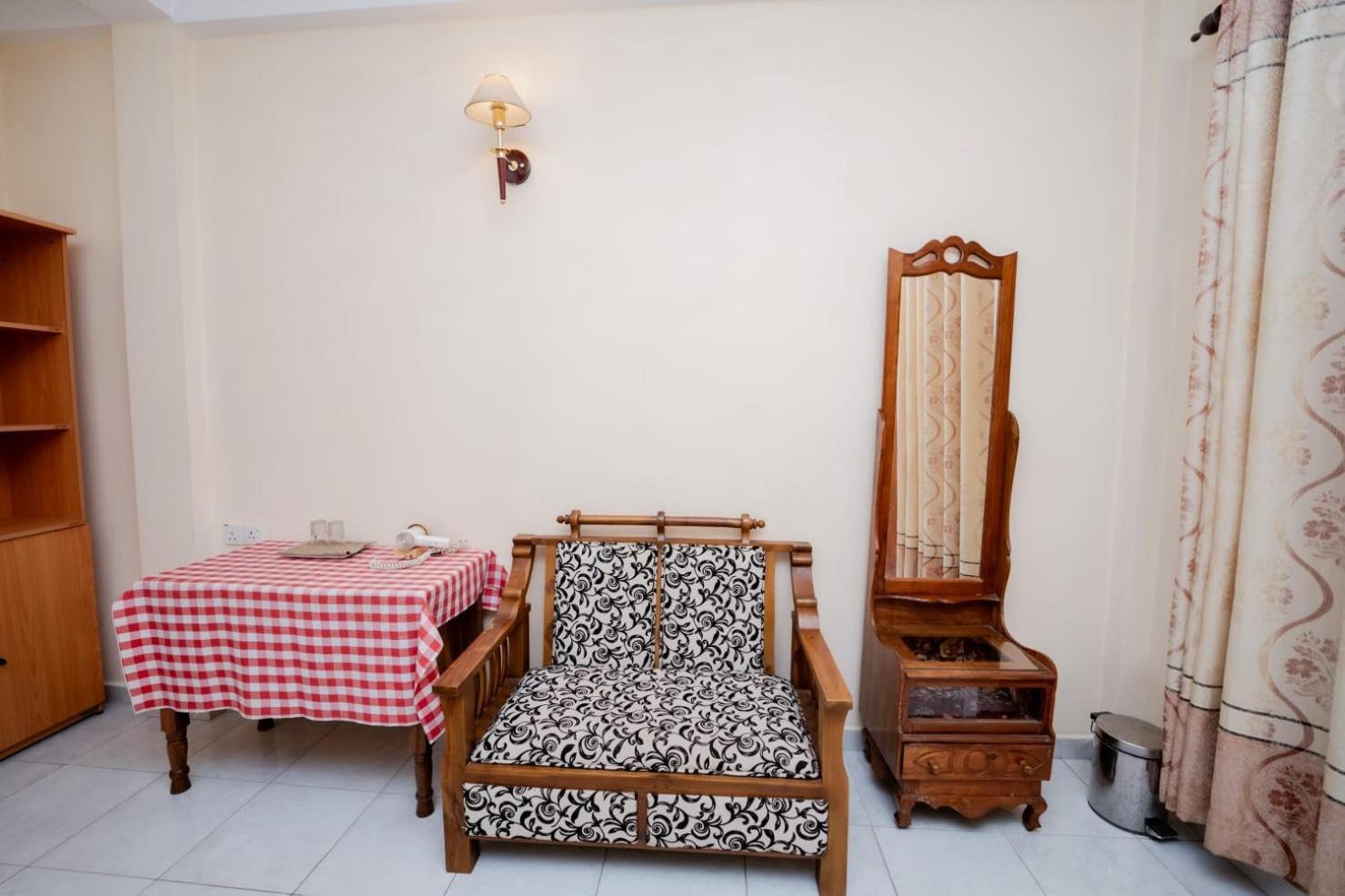Suwani Pinnawala Homestay Extérieur photo