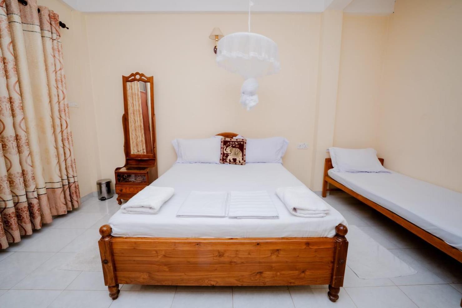 Suwani Pinnawala Homestay Extérieur photo