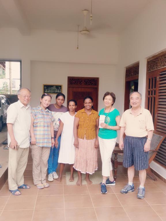 Suwani Pinnawala Homestay Extérieur photo
