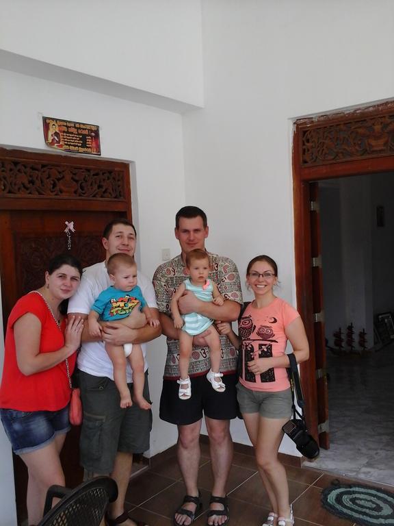 Suwani Pinnawala Homestay Extérieur photo